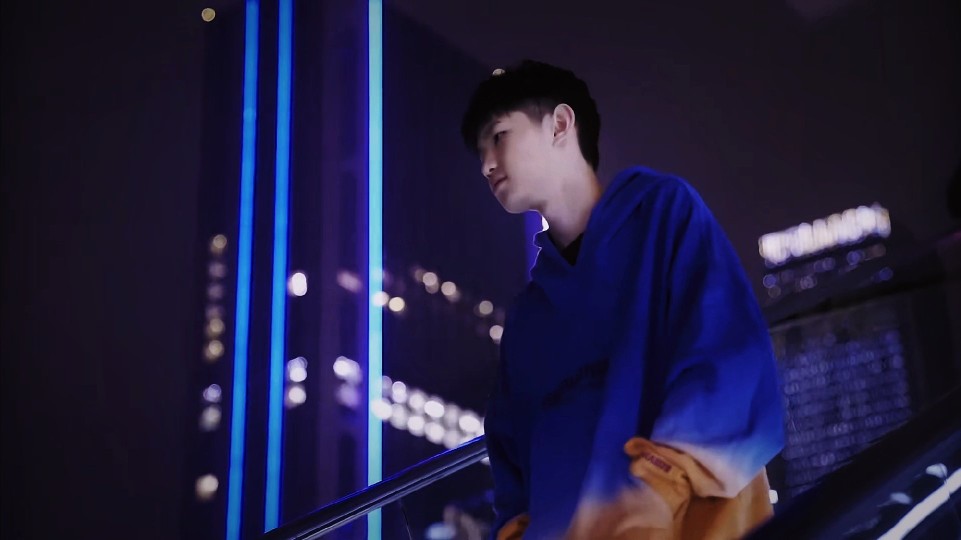 轻松 轻松