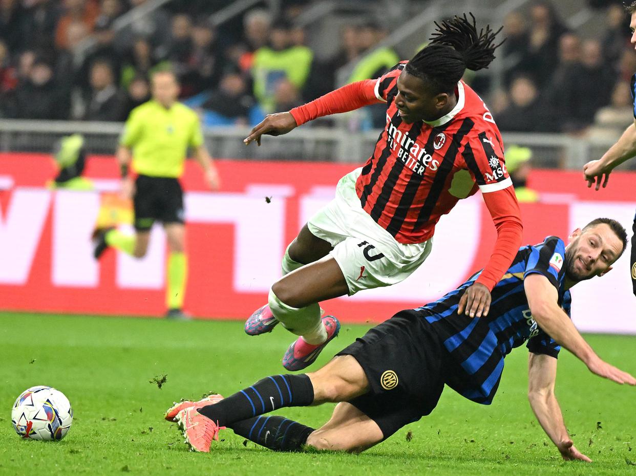 交媒体上正 交媒体上正