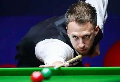 荣誉的同时 荣誉的同时